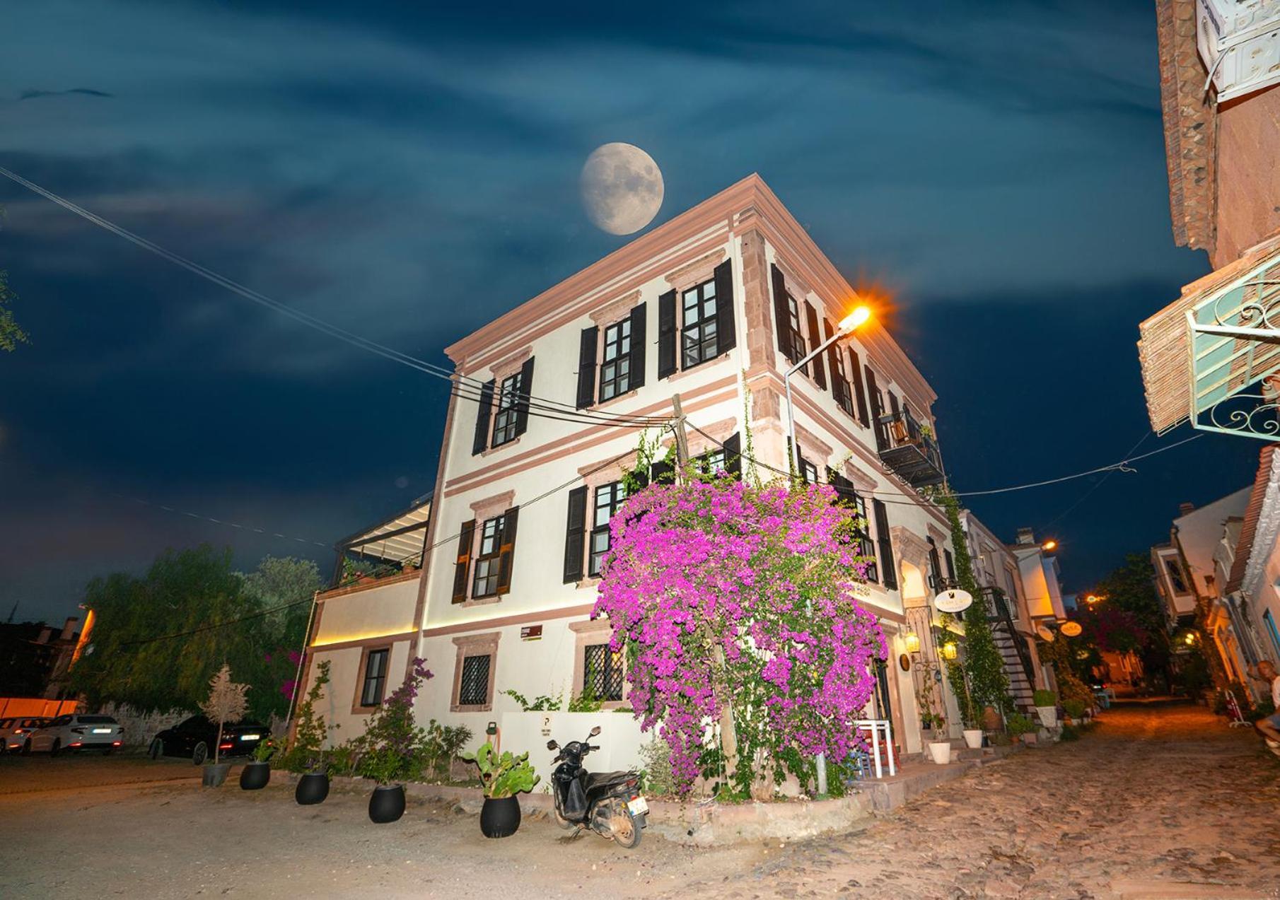 Siyah Lale Cunda 1841 (Adults Only) Hotel Ayvalik Luaran gambar